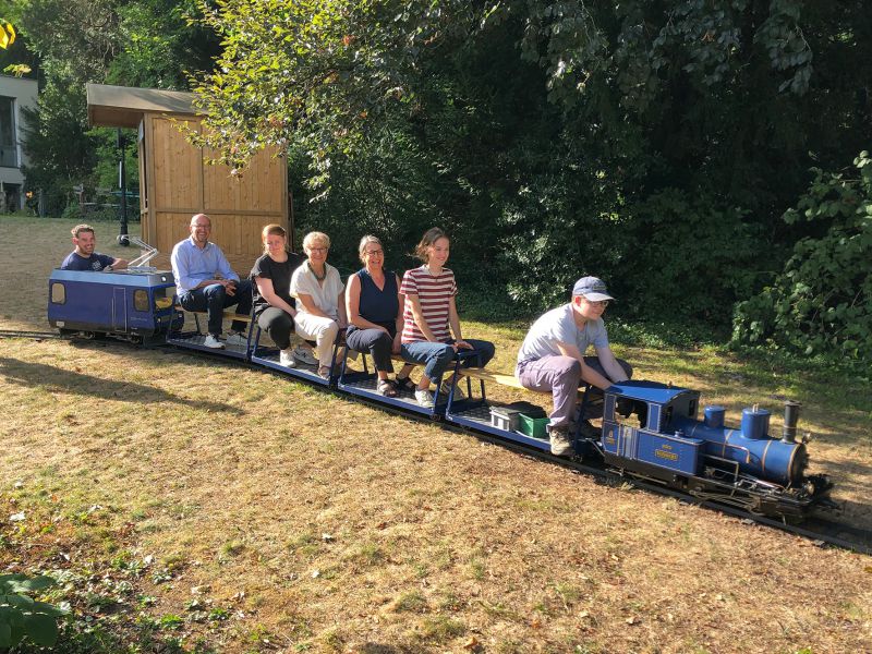 Foto der Gartenbahn Foto der Gartenbahn